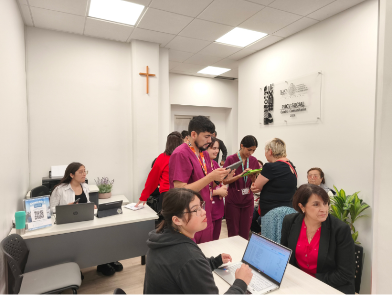 Centro PUCV Social acogió operativo oftalmológico de la Escuela de Tecnología Médica